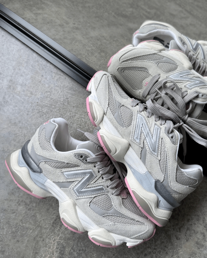 Tênis NB 9060 Cinza com Rosa em Camurça