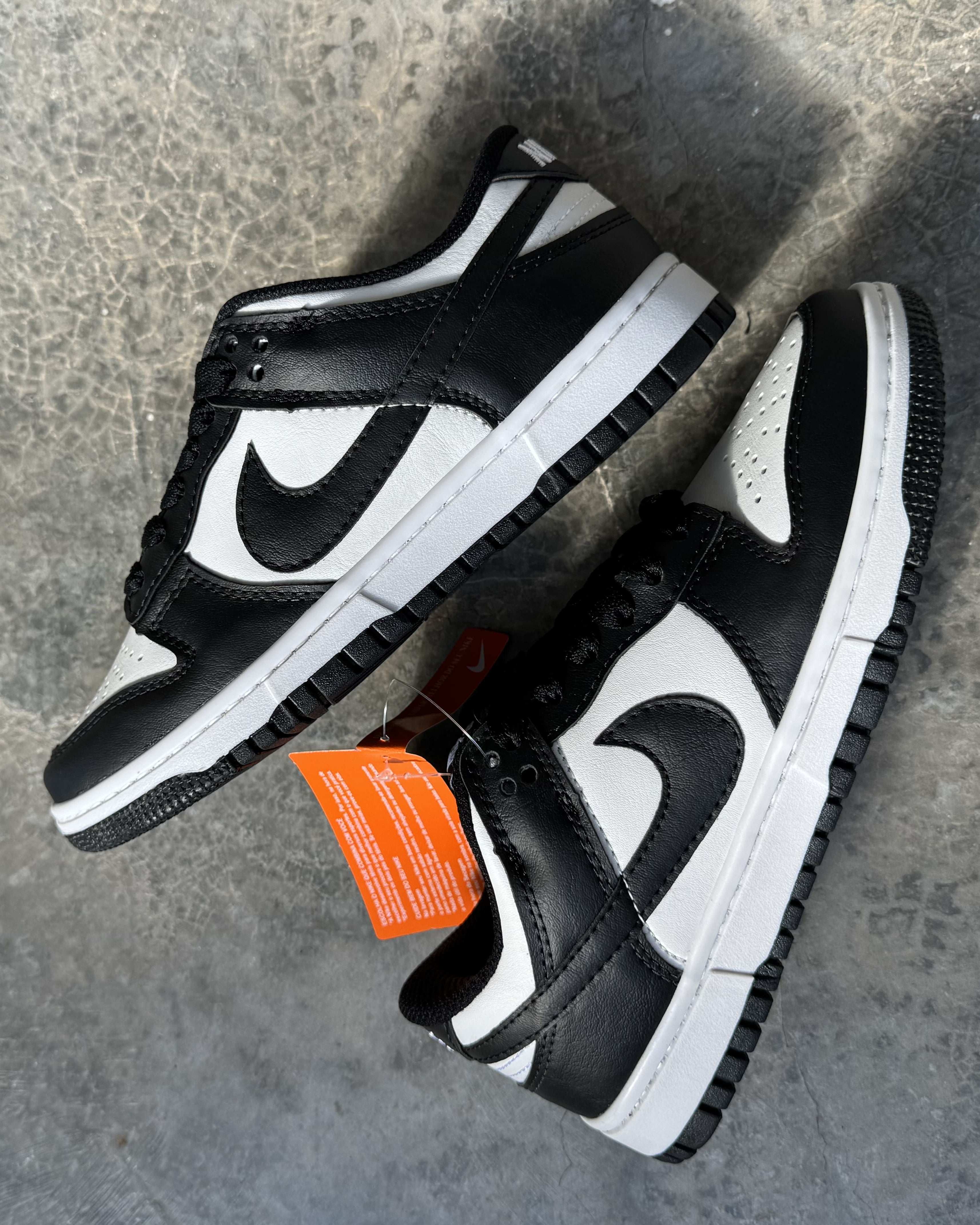 Tênis Dunk Preto e Branco Casual