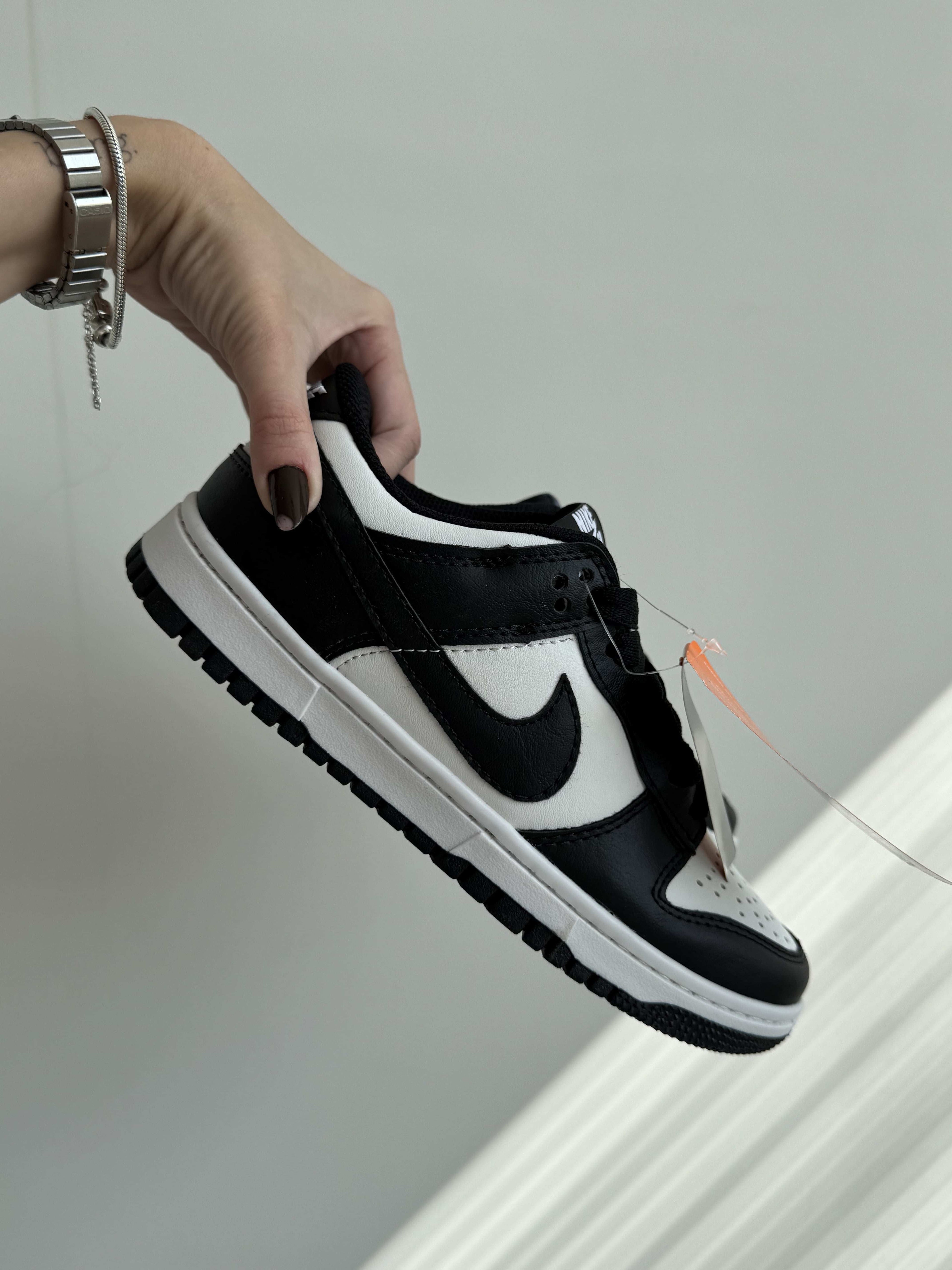 Tênis Dunk Preto e Branco Casual