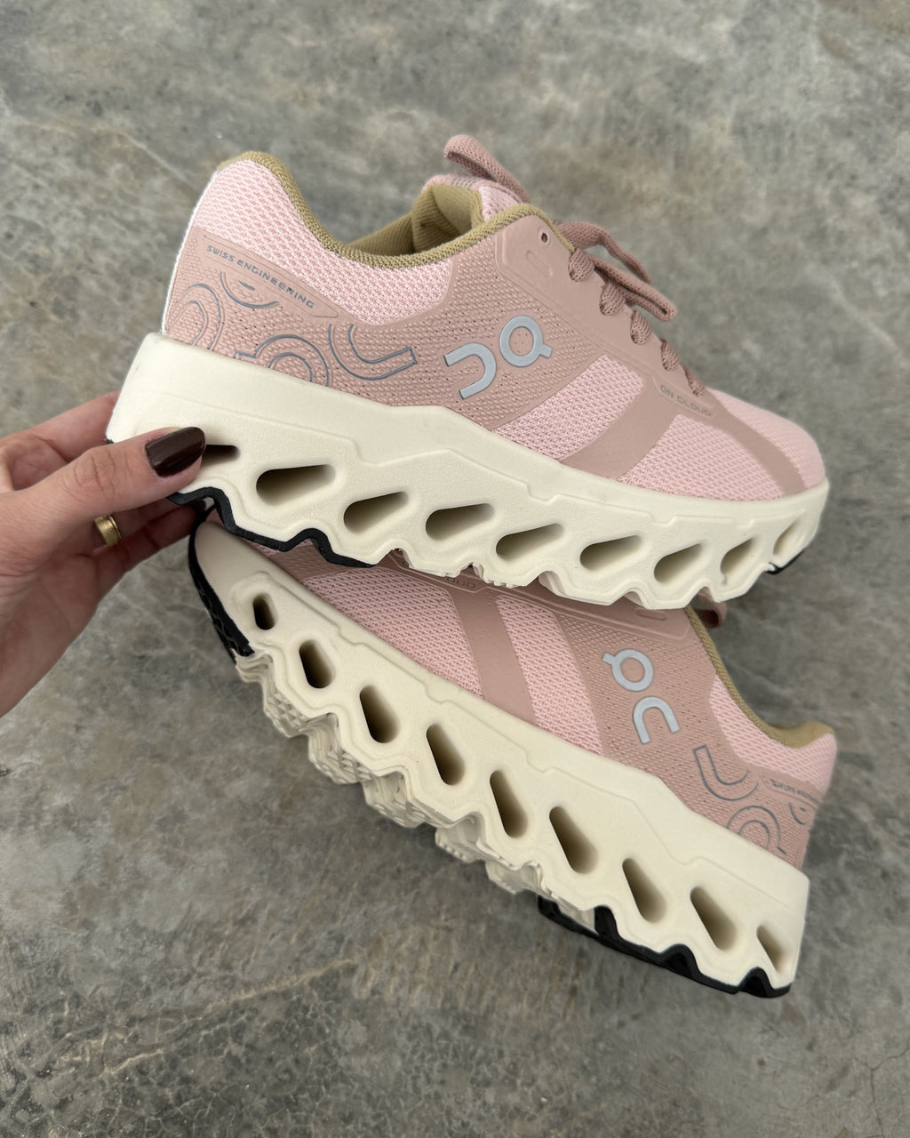 Tênis Running On Cloud Rosa Feminino