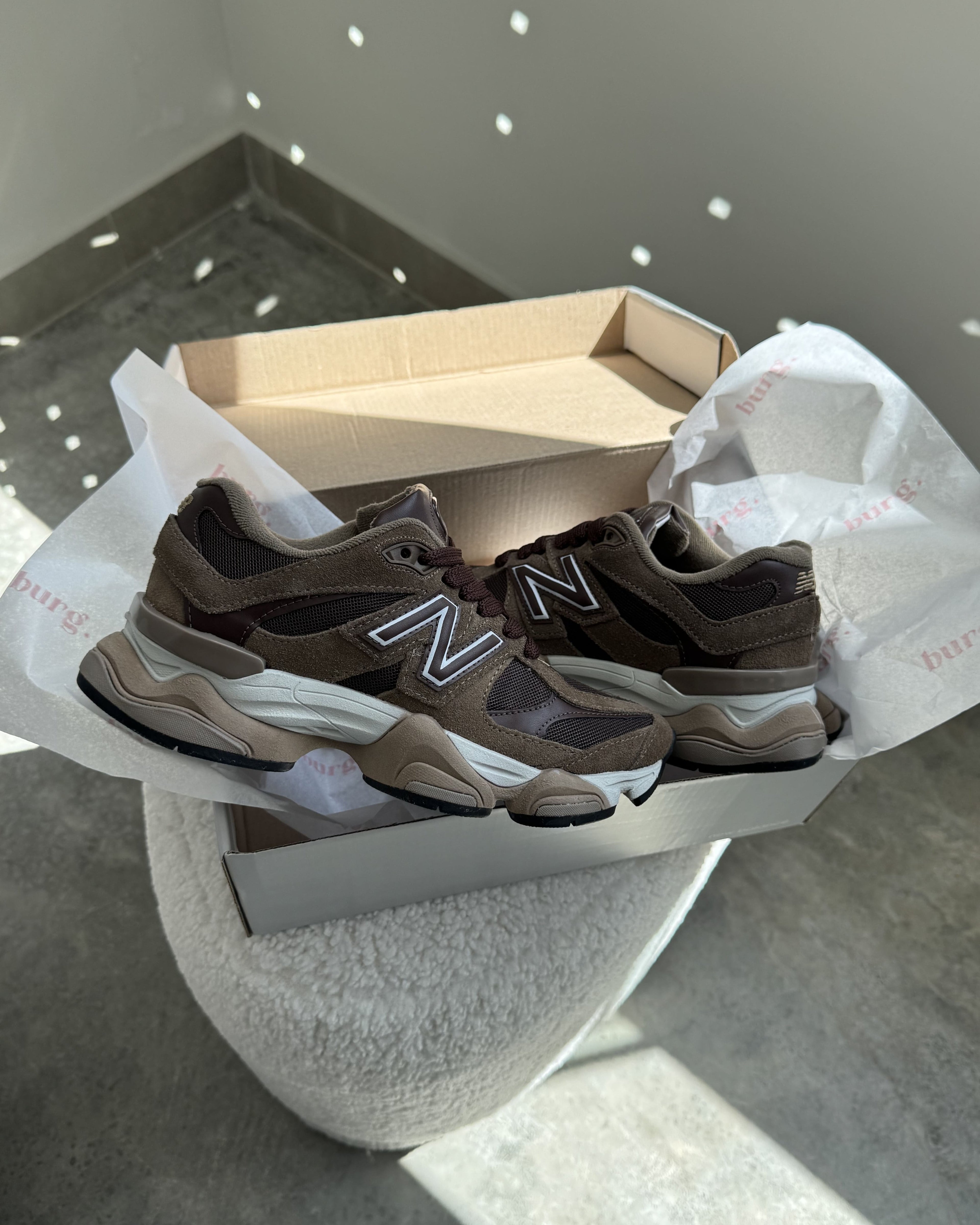 Tênis NB 9060 Marrom