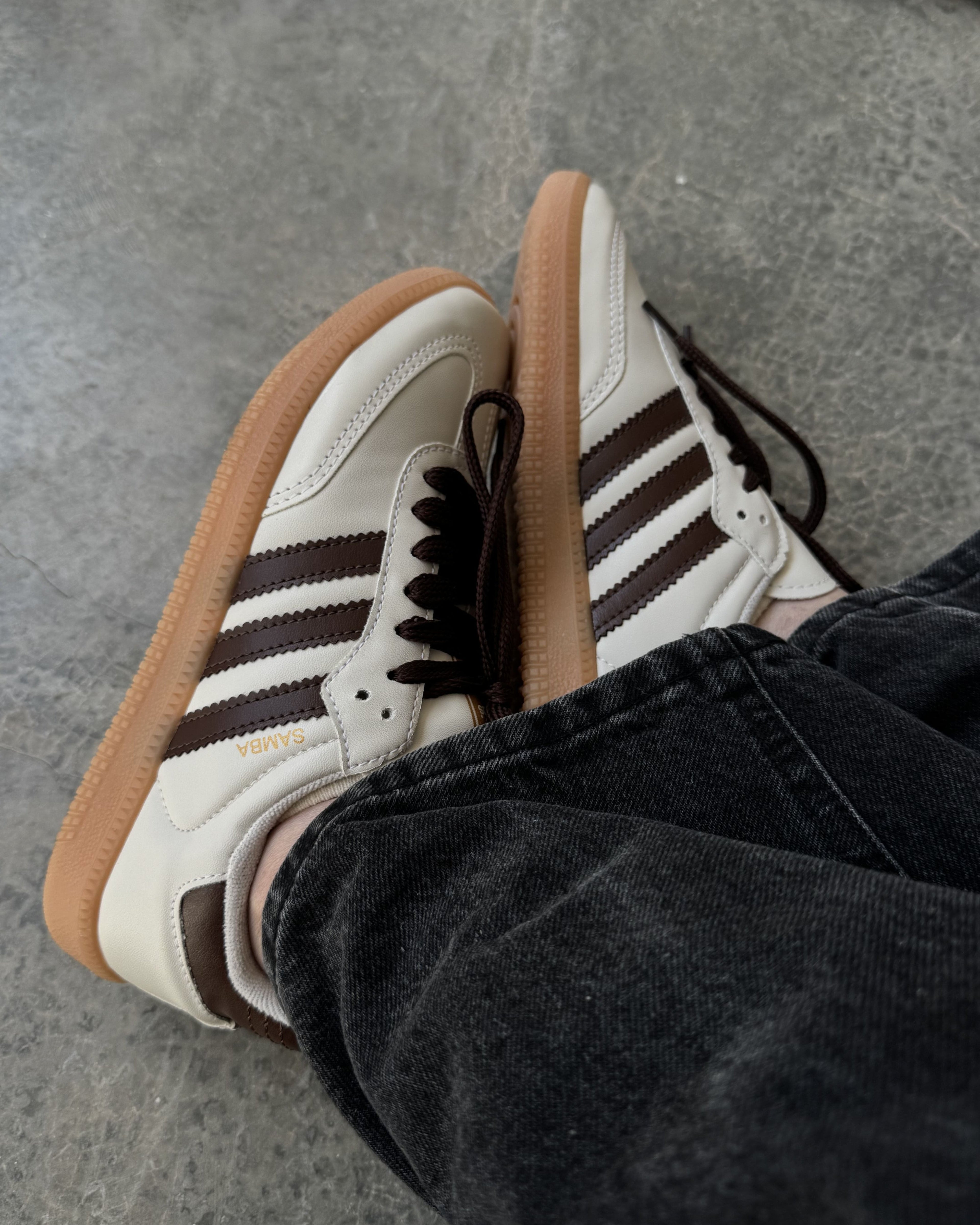 Tênis Samba Off Marrom Sintetico