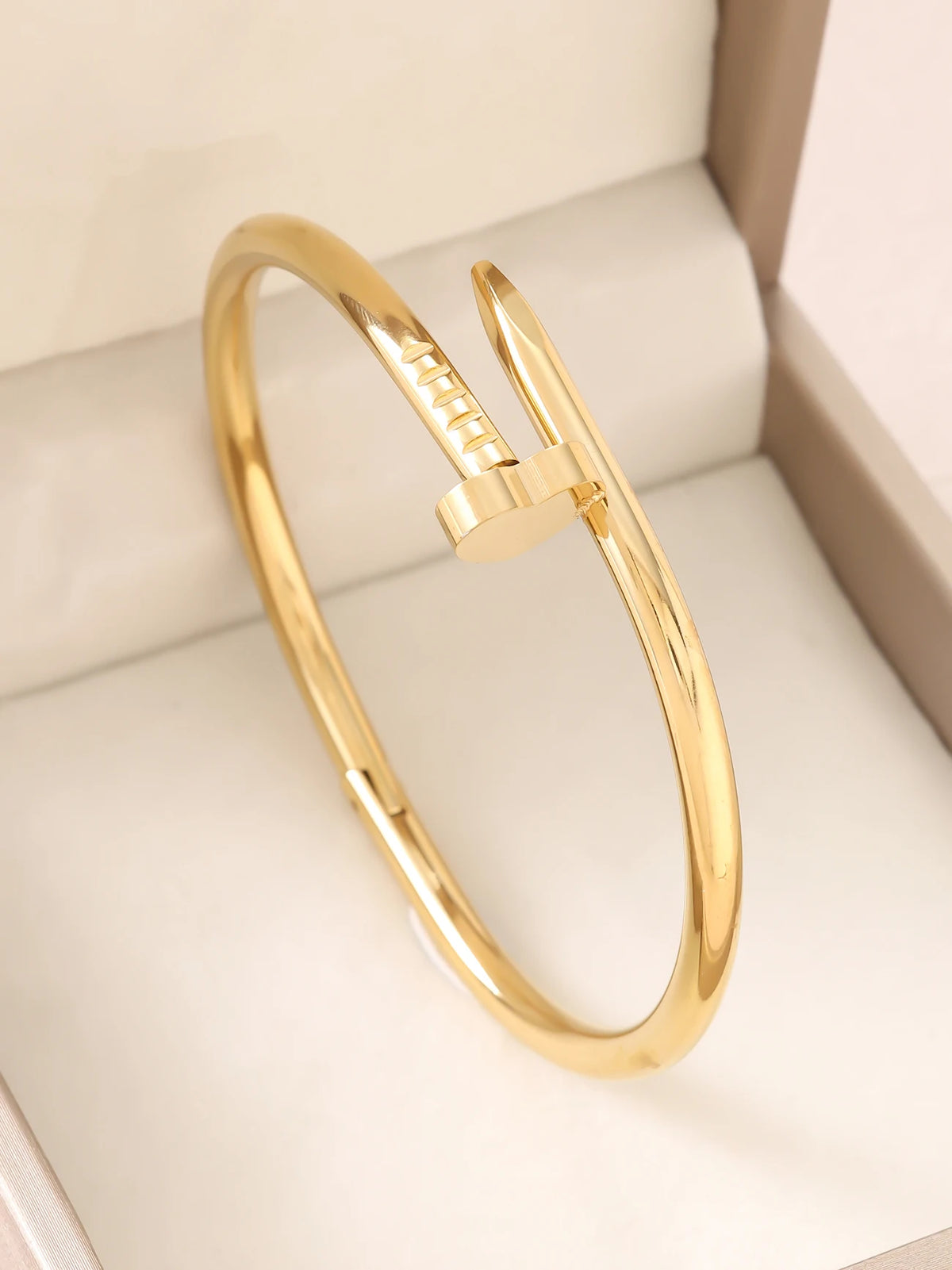 Bracelete de Prego