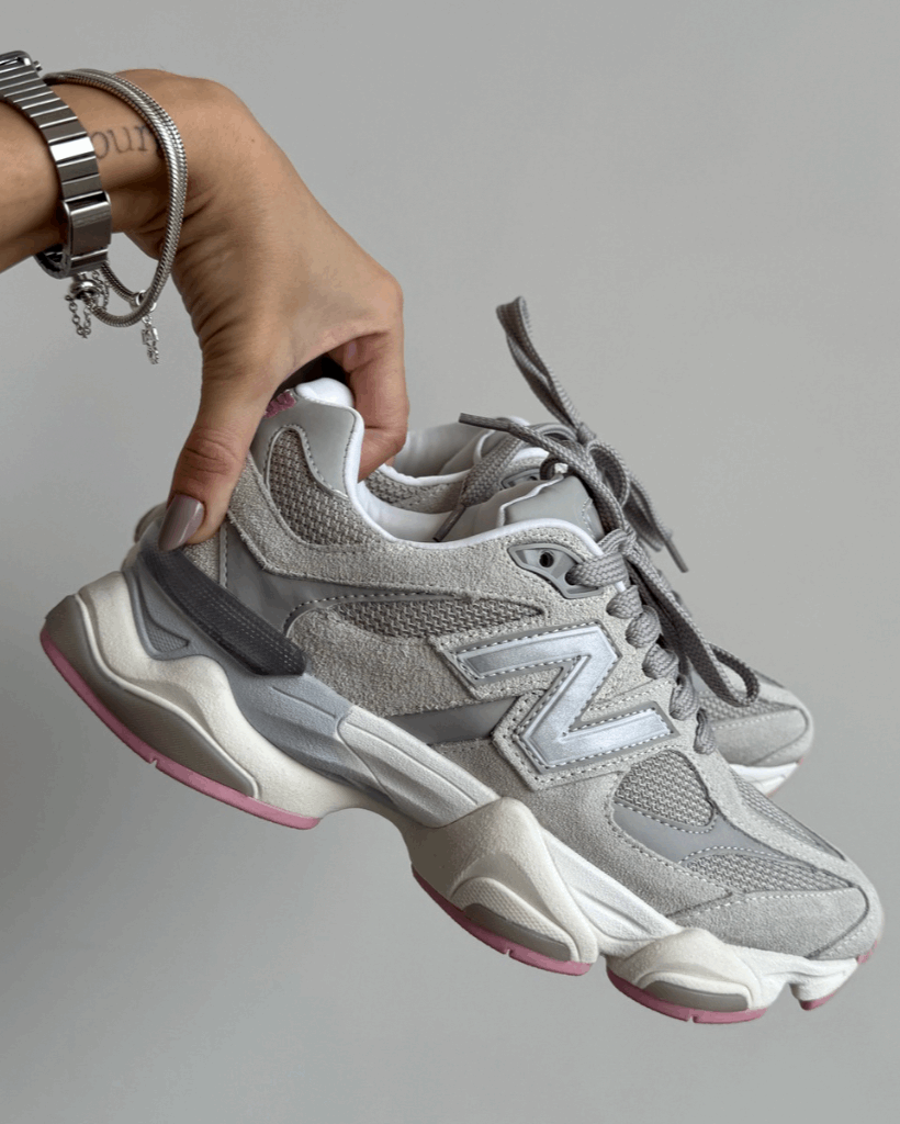 Tênis NB 9060 Cinza com Rosa em Camurça