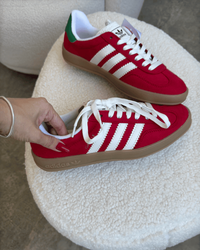 Tênis Gazelle Indoor Vermelho Feminino em Camurça Atoalhada