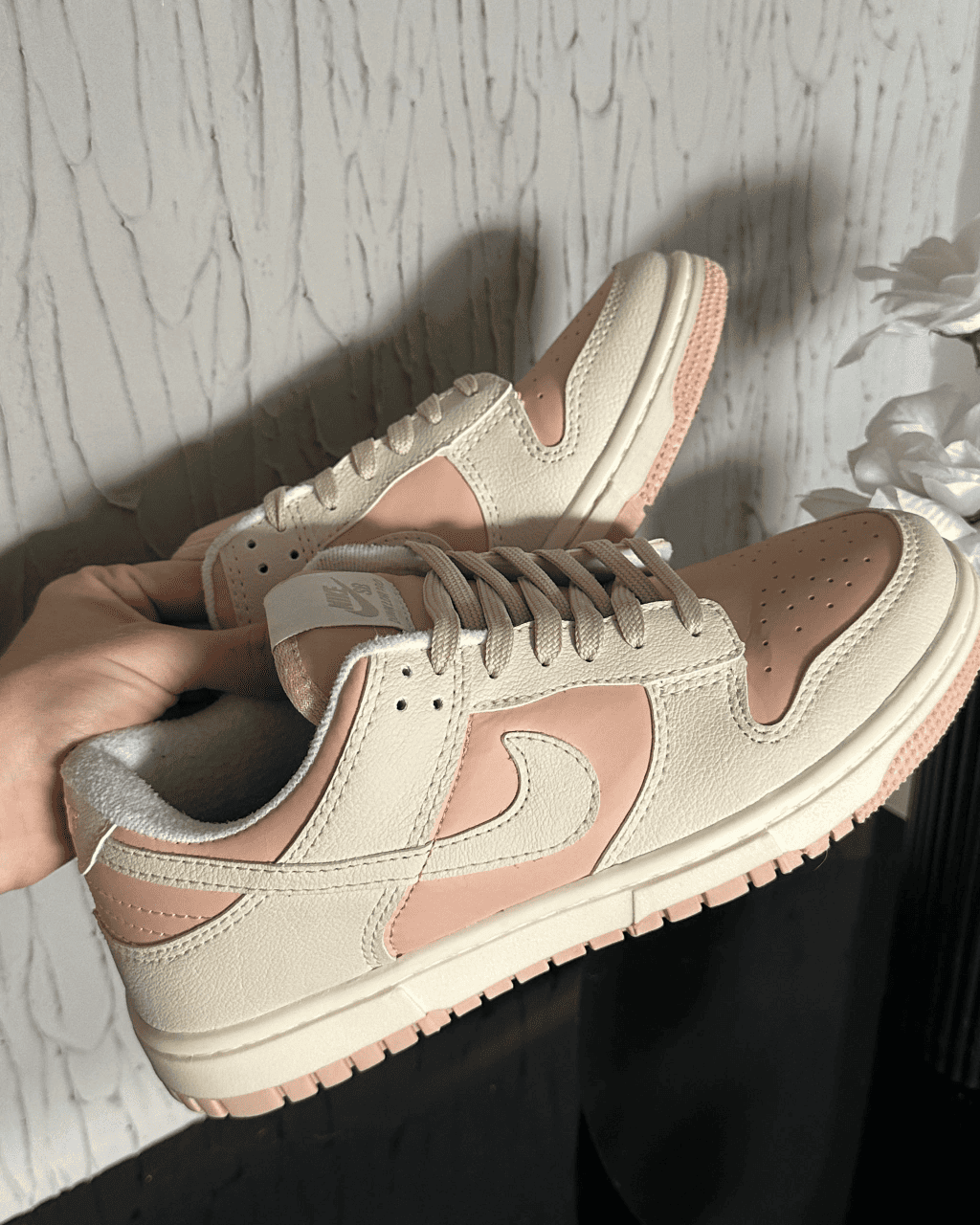 Tênis Dunk Off White e Rosa com Cardaços Extras