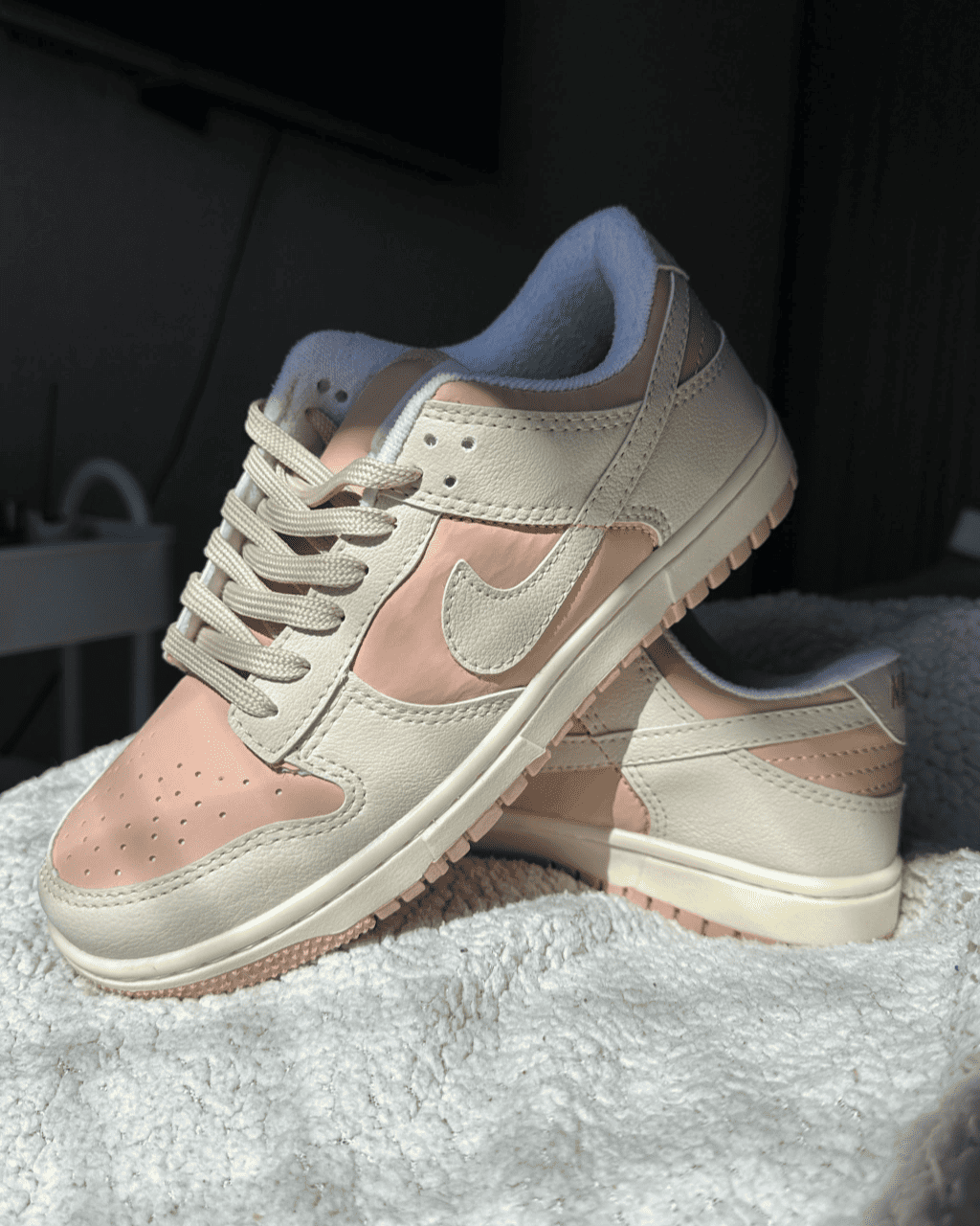 Tênis Dunk Off White e Rosa com Cardaços Extras