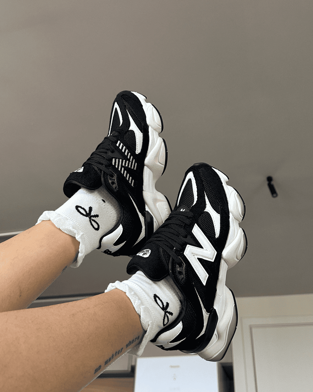 Tênis NB 9060 Black em Couro Legítimo e Camurça